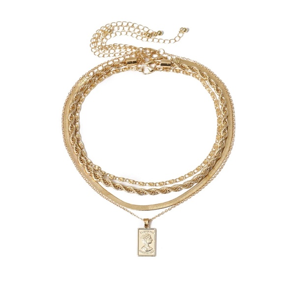 Gold or Silver 4 Piece Layer, Queen Pendant Necklace Set - Picture 5 of 6